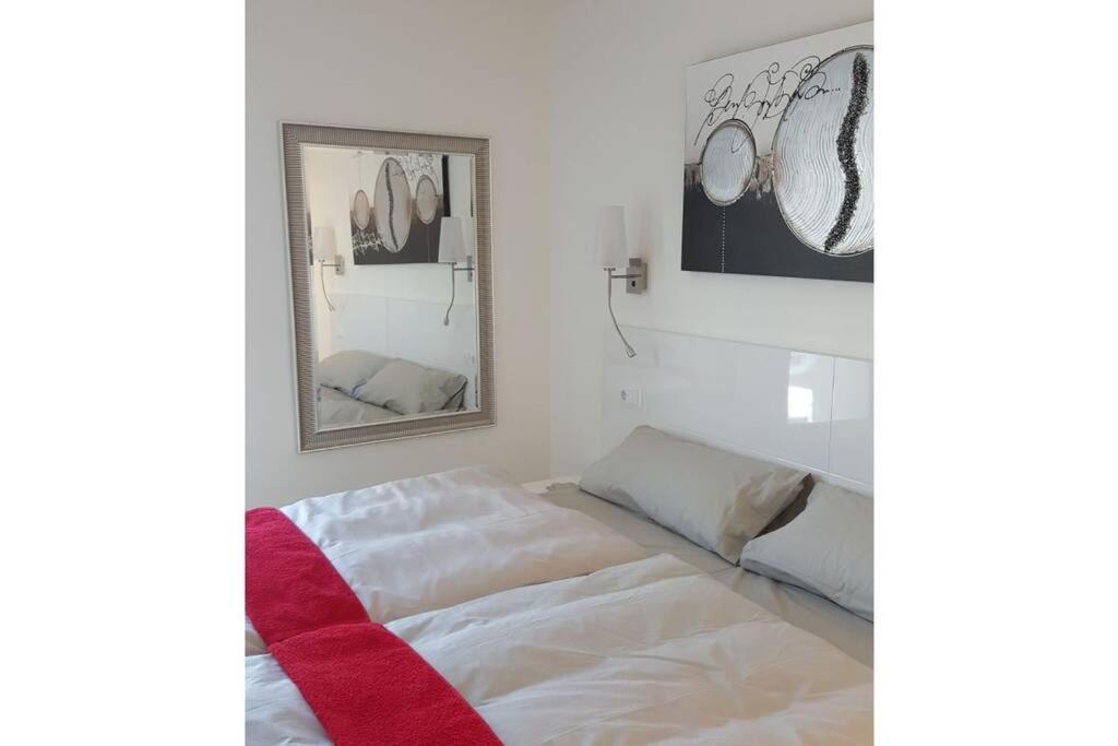 Modern Apartment With Stunning Sea View Cala Millor  Kültér fotó
